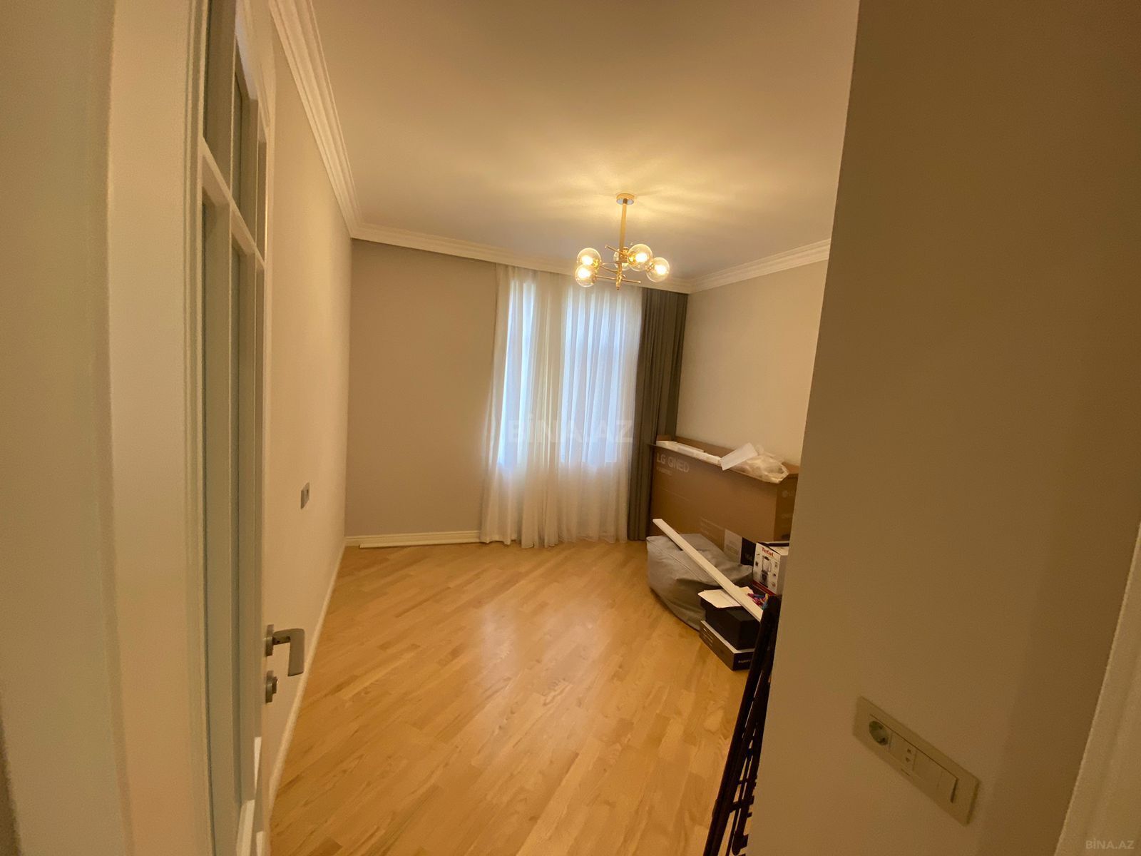 3 otaqlı Köhnə tikili, Mərdəkan q., Bakı