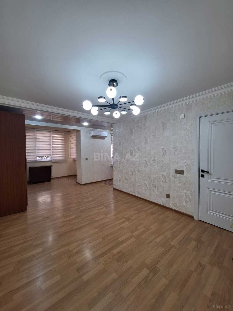 3 otaqlı Köhnə tikili, Elmlər Akademiyası m., Bakı