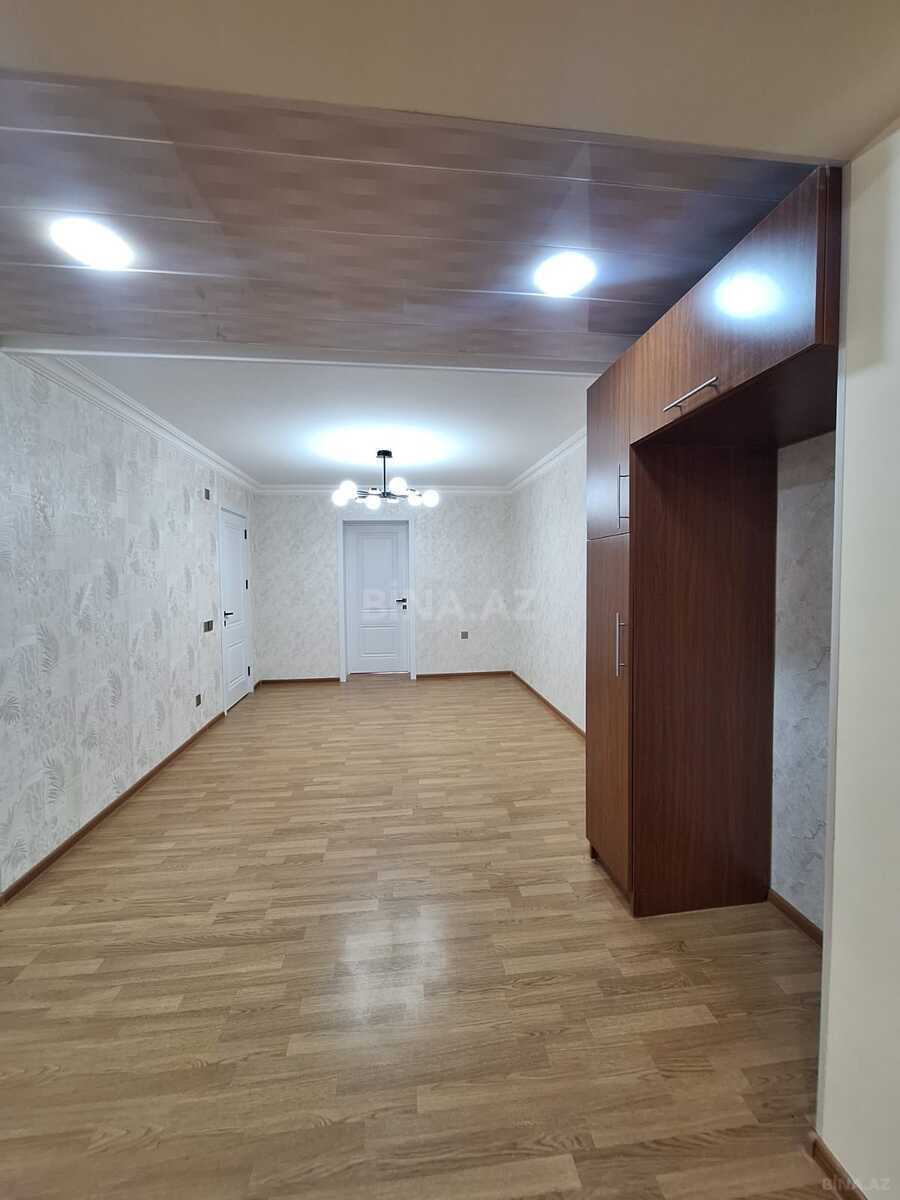 3 otaqlı Köhnə tikili, Elmlər Akademiyası m., Bakı