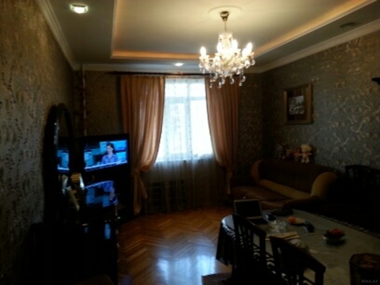 4 otaqlı Köhnə tikili, 28 May m., Bakı