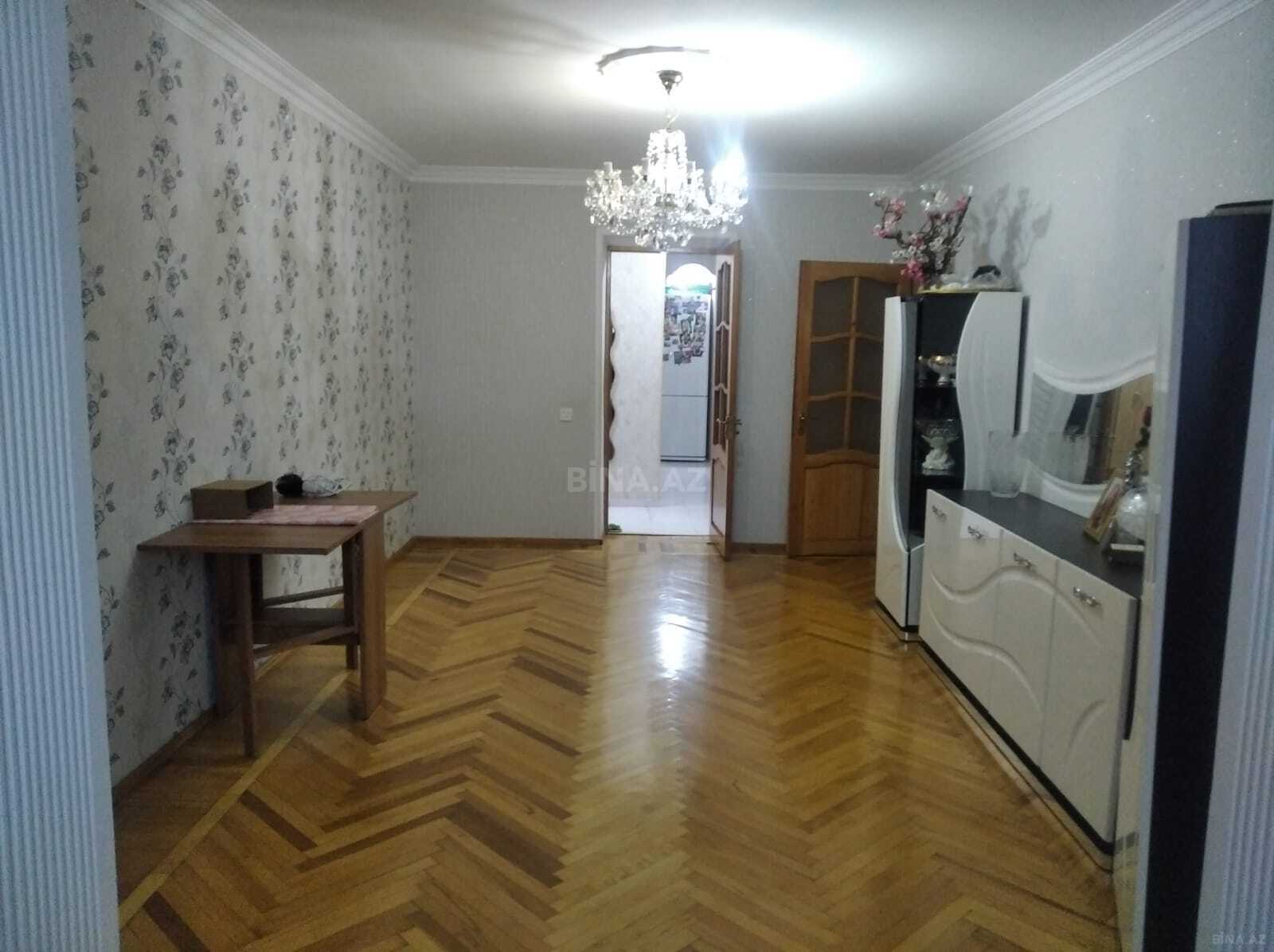 3 otaqlı Köhnə tikili, İnşaatçılar m., Bakı