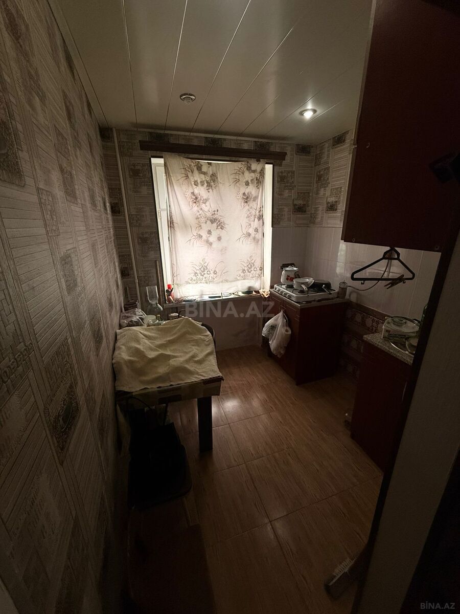 3 otaqlı Köhnə tikili, Həzi Aslanov m., Bakı