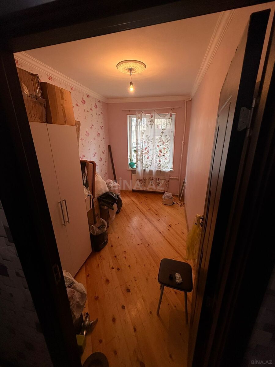3 otaqlı Köhnə tikili, Həzi Aslanov m., Bakı