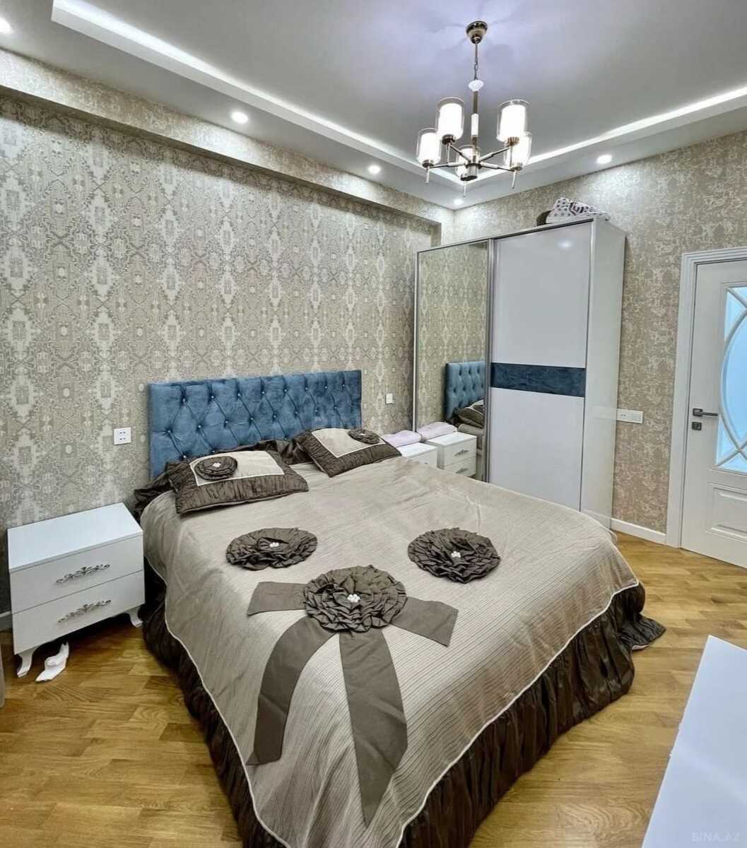 3 otaqlı Köhnə tikili, Memar Əcəmi m., Bakı