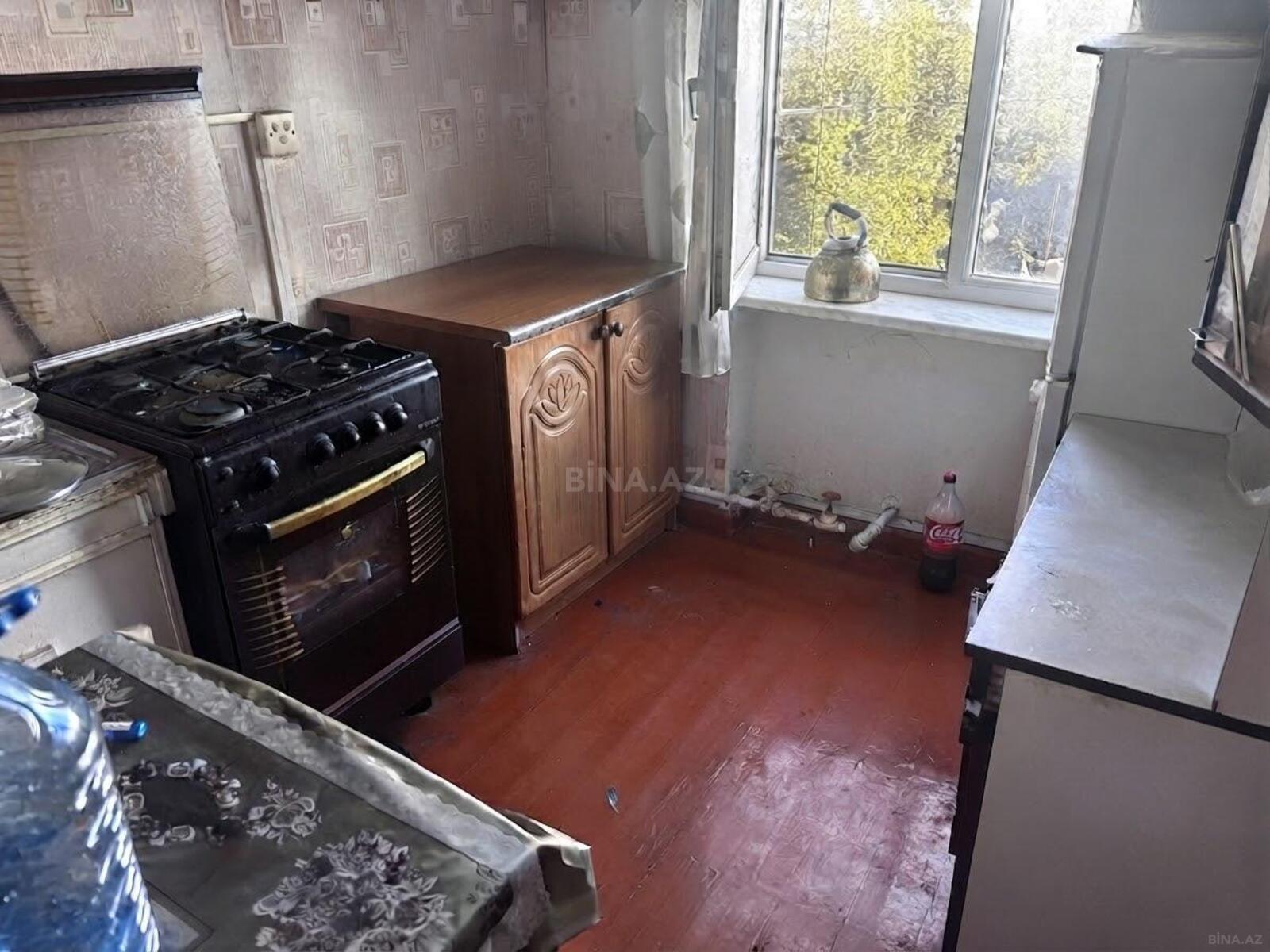 3 otaqlı Köhnə tikili, Xətai r., Bakı