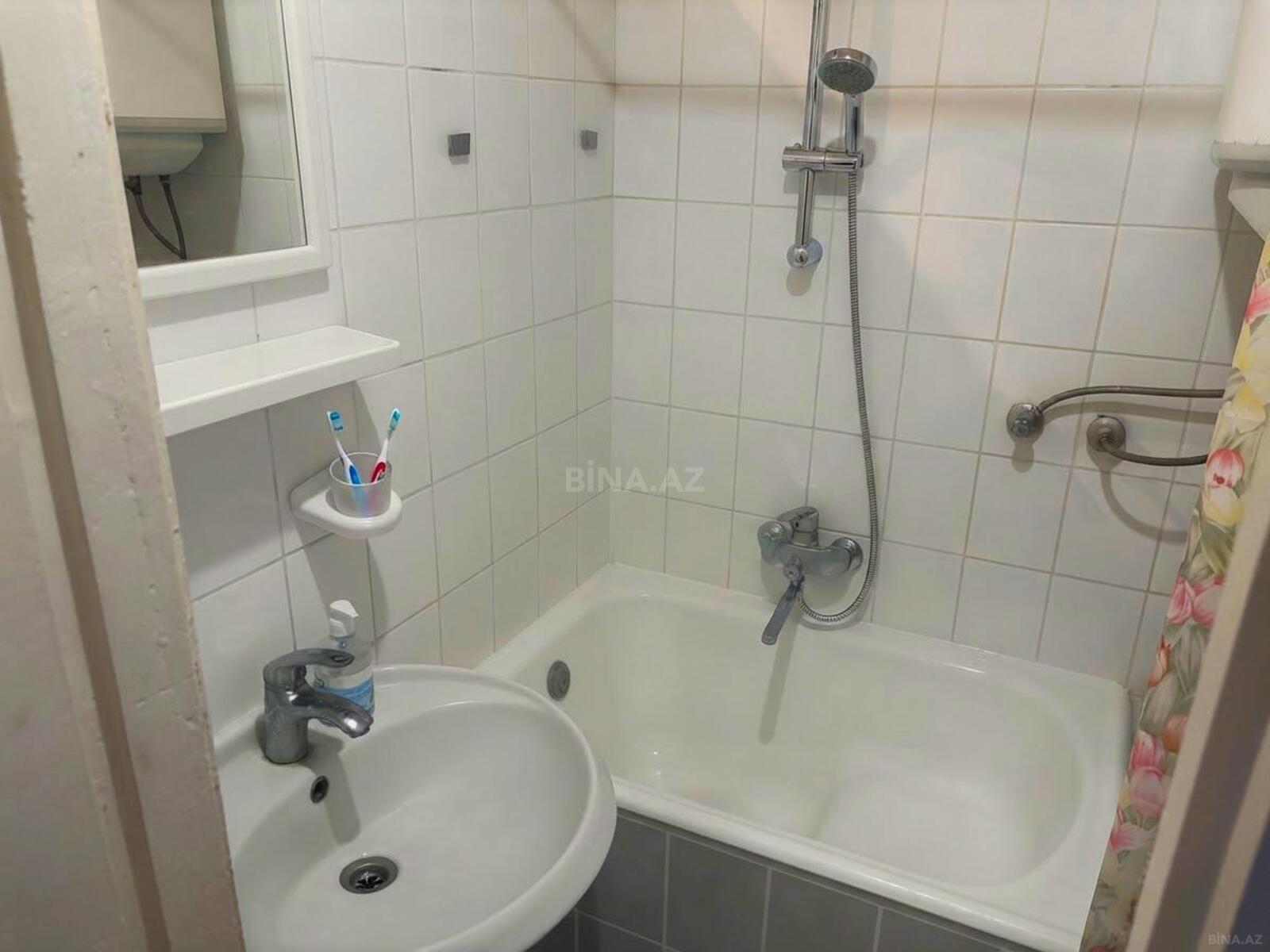 3 otaqlı Köhnə tikili, Xətai r., Bakı