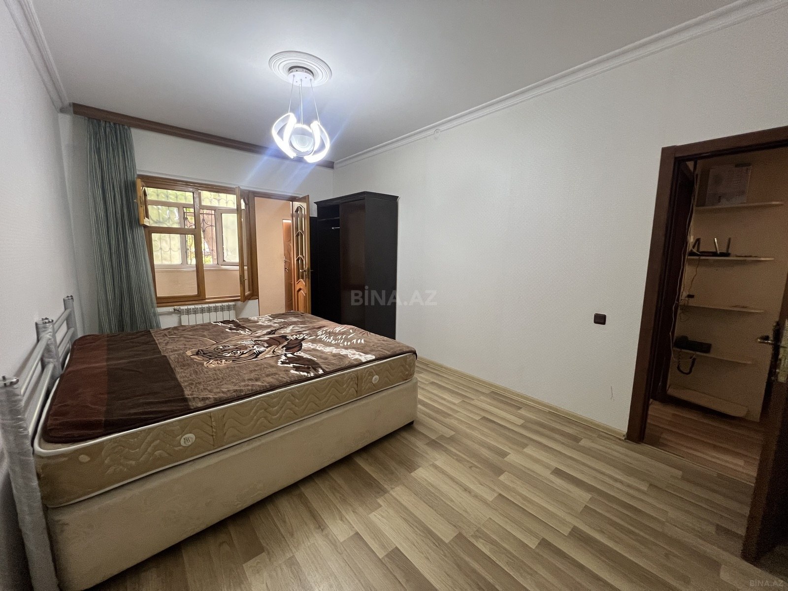 3 otaqlı Köhnə tikili, Gənclik m., Bakı