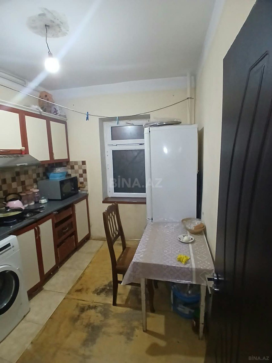 2 otaqlı Köhnə tikili, Xalqlar Dostluğu m., Bakı