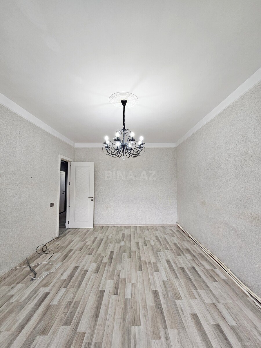 3 otaqlı Köhnə tikili, Qara Qarayev m., Bakı