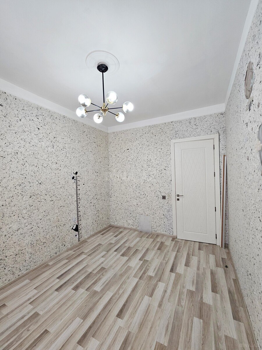 3 otaqlı Köhnə tikili, Qara Qarayev m., Bakı