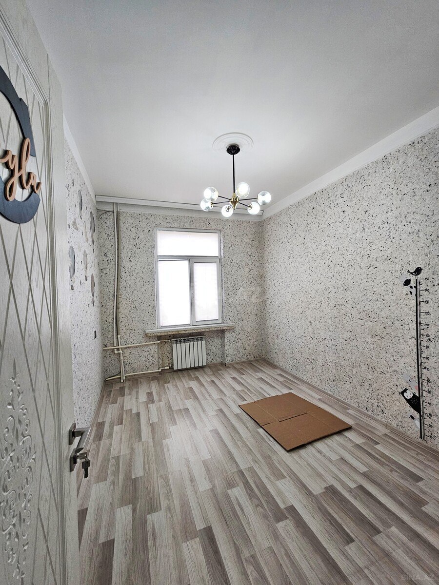 3 otaqlı Köhnə tikili, Qara Qarayev m., Bakı