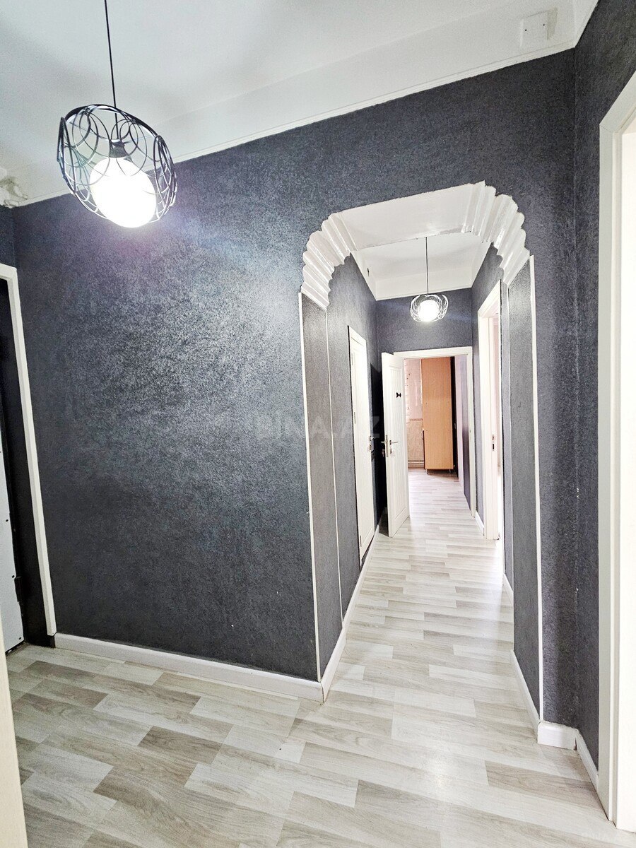 3 otaqlı Köhnə tikili, Qara Qarayev m., Bakı