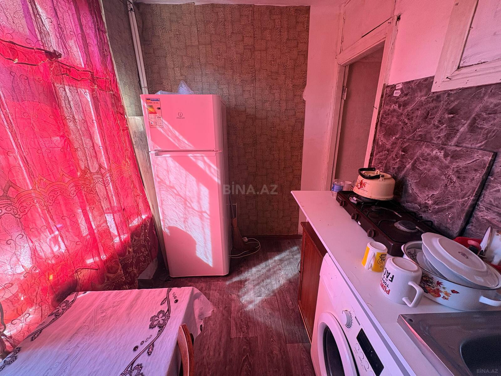 2 otaqlı Köhnə tikili, Qara Qarayev m., Bakı