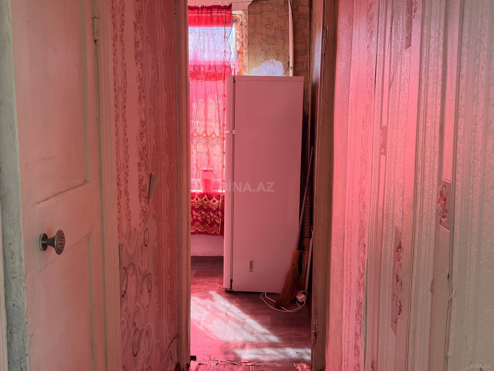 2 otaqlı Köhnə tikili, Qara Qarayev m., Bakı