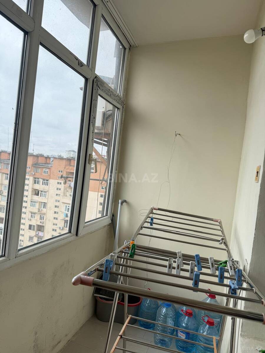 2 otaqlı Köhnə tikili, 8-ci mikrorayon q., Bakı