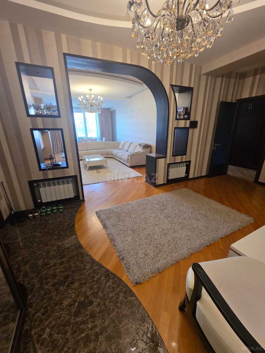 3 otaqlı Yeni tikili, Nizami m., Bakı