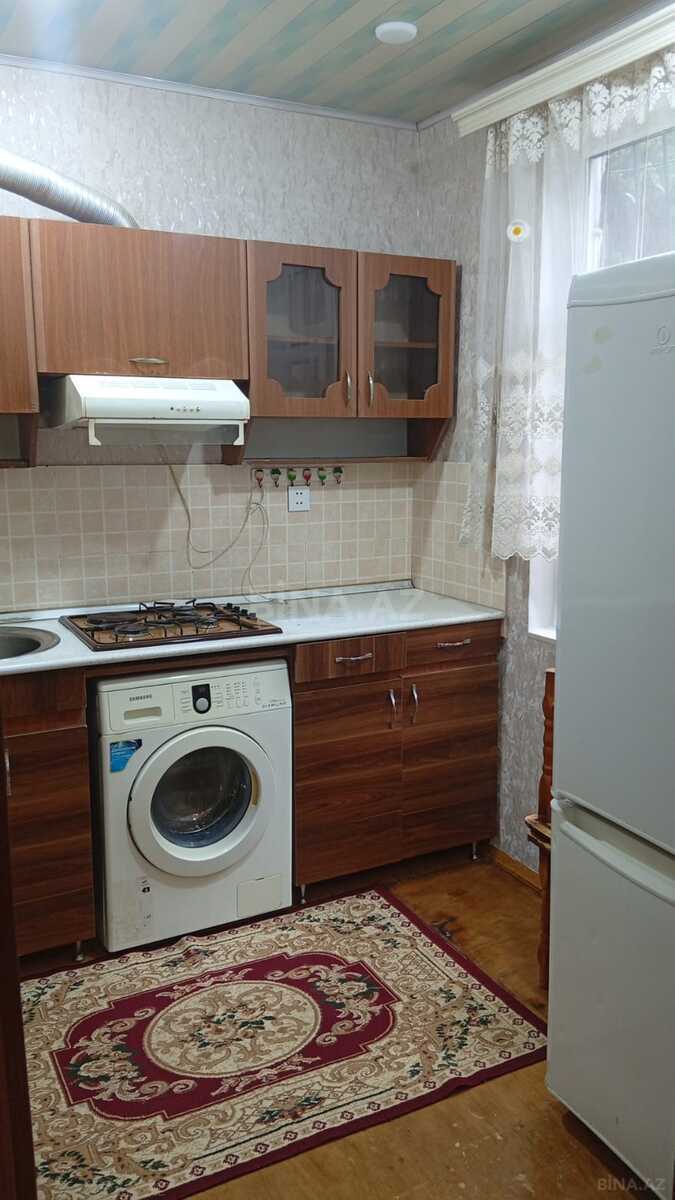 2 otaqlı Köhnə tikili, Memar Əcəmi m., Bakı