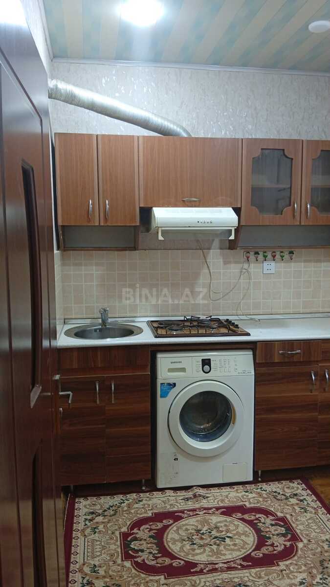 2 otaqlı Köhnə tikili, Memar Əcəmi m., Bakı