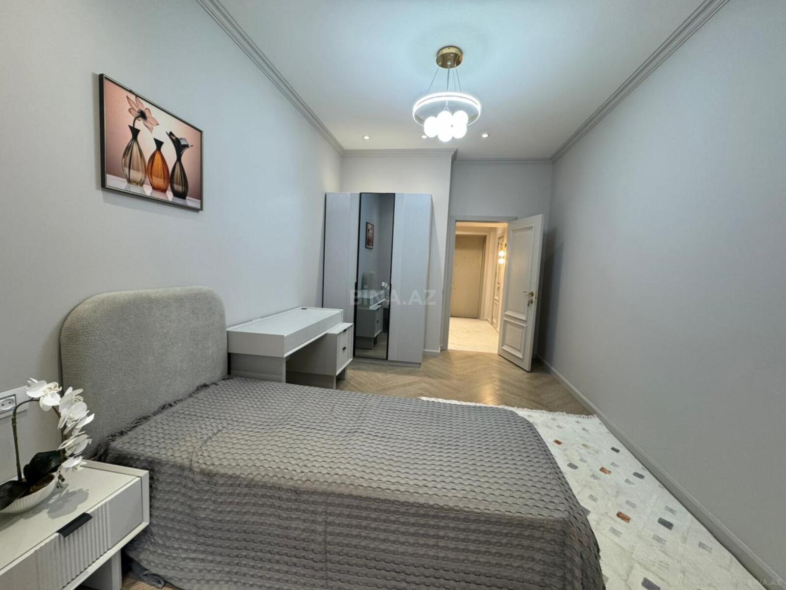 3 otaqlı Yeni tikili, Şah İsmayıl Xətai m., Bakı