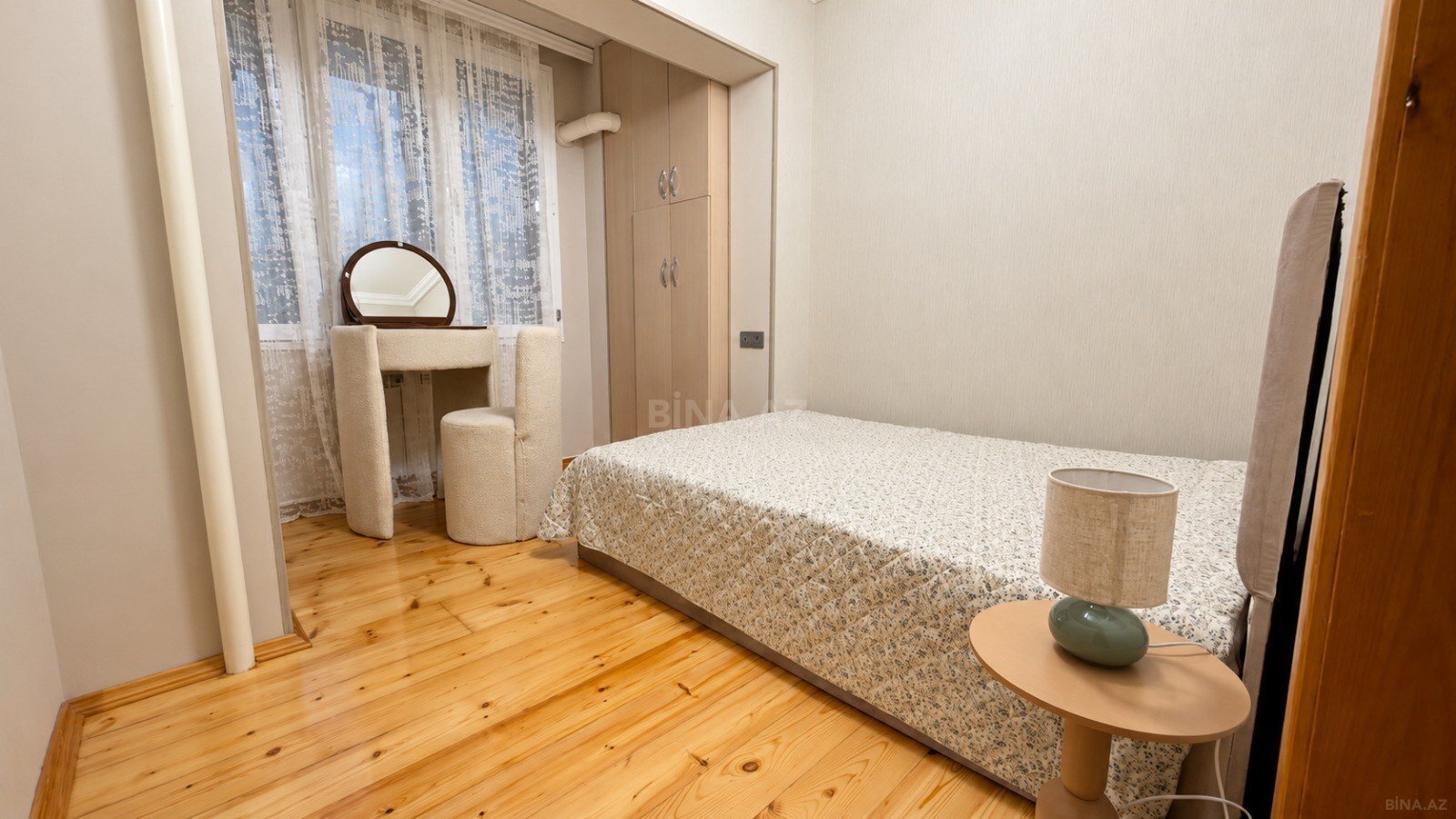 2 otaqlı Köhnə tikili, Azadlıq Prospekti m., Bakı