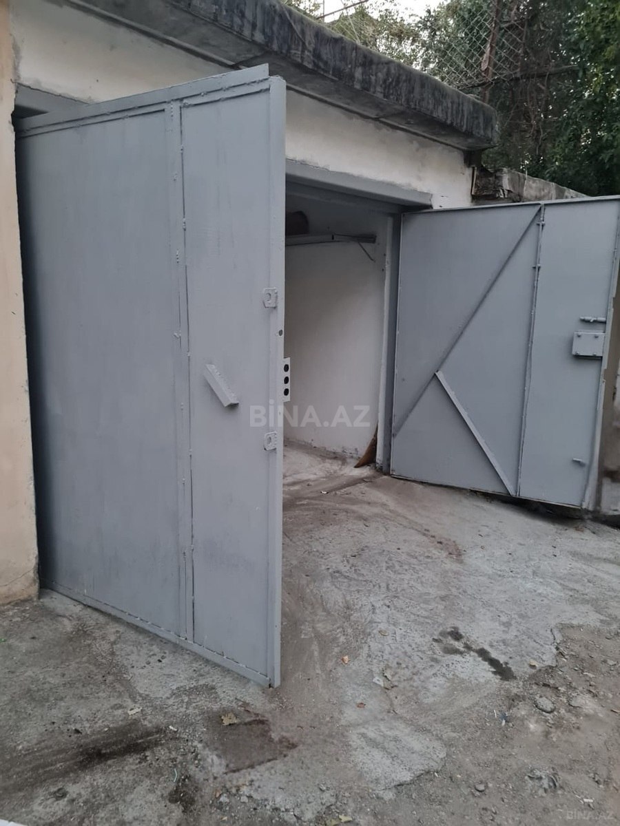 Qaraj İnşaatçılar m., Bakı