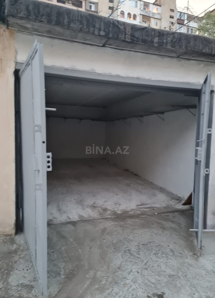Qaraj İnşaatçılar m., Bakı