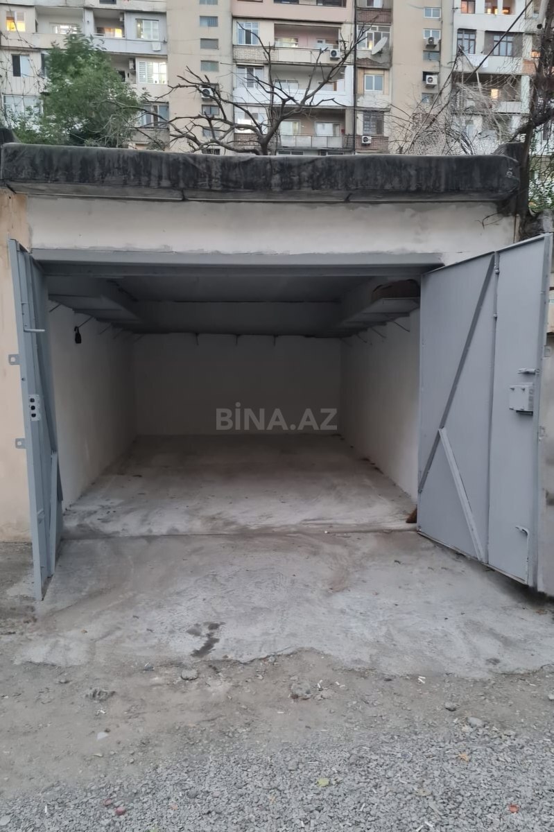 Qaraj İnşaatçılar m., Bakı