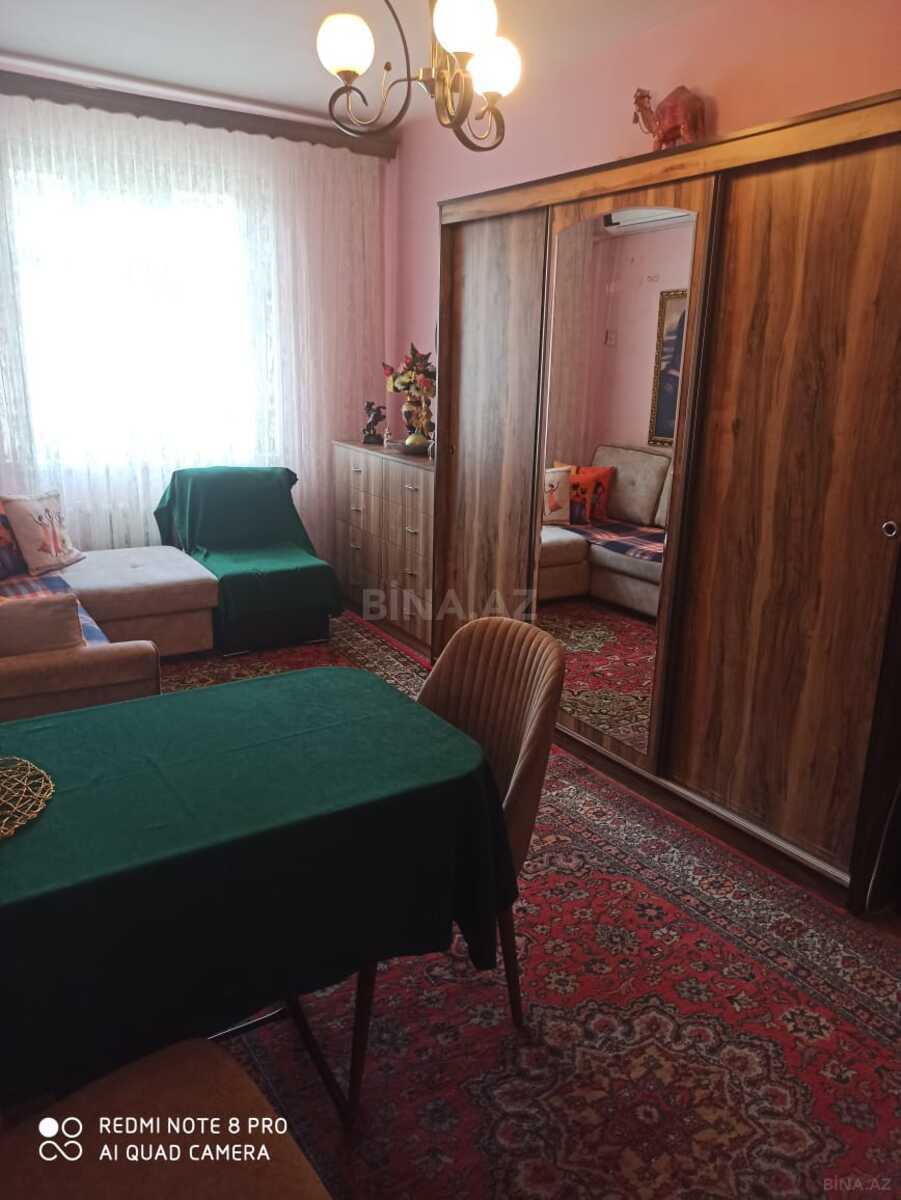 3 otaqlı Köhnə tikili, Həzi Aslanov m., Bakı