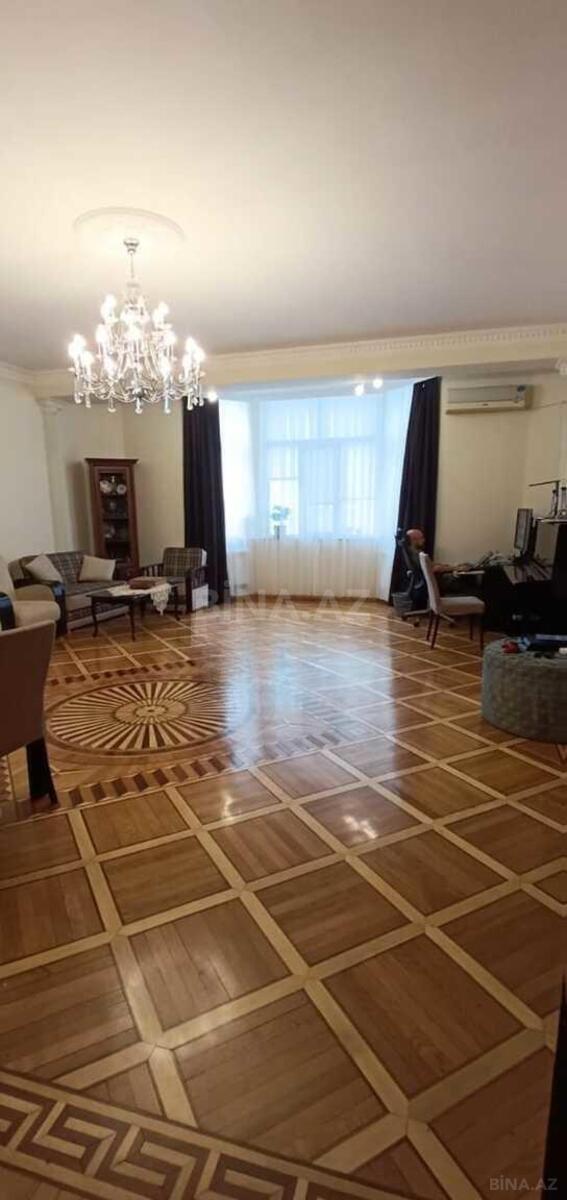 4 otaqlı Yeni tikili, Nizami m., Bakı
