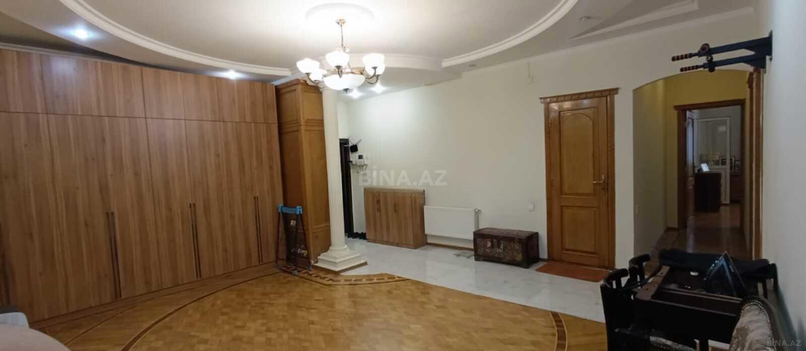 4 otaqlı Yeni tikili, Nizami m., Bakı
