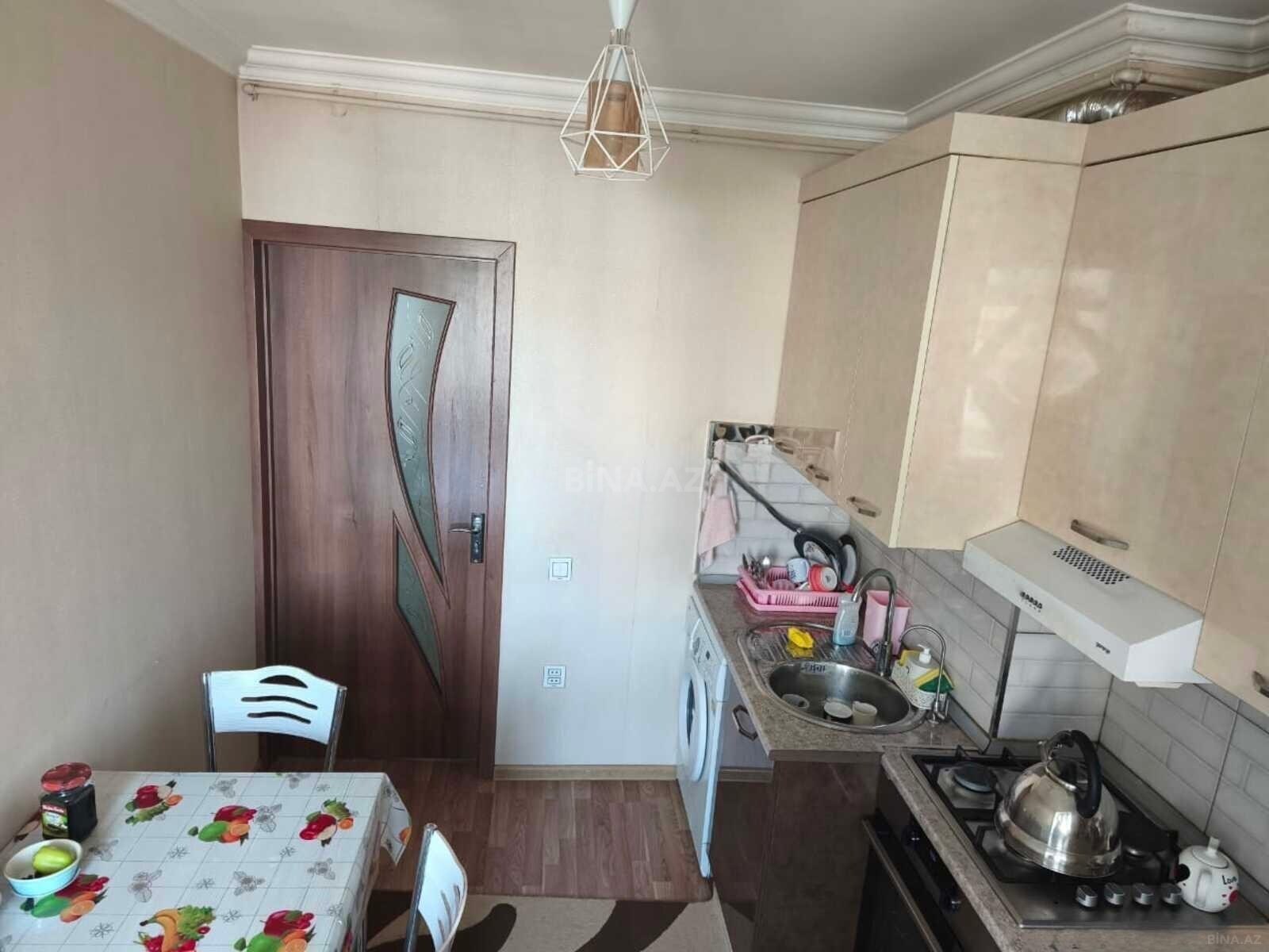 2 otaqlı Köhnə tikili, Əhmədli m., Bakı