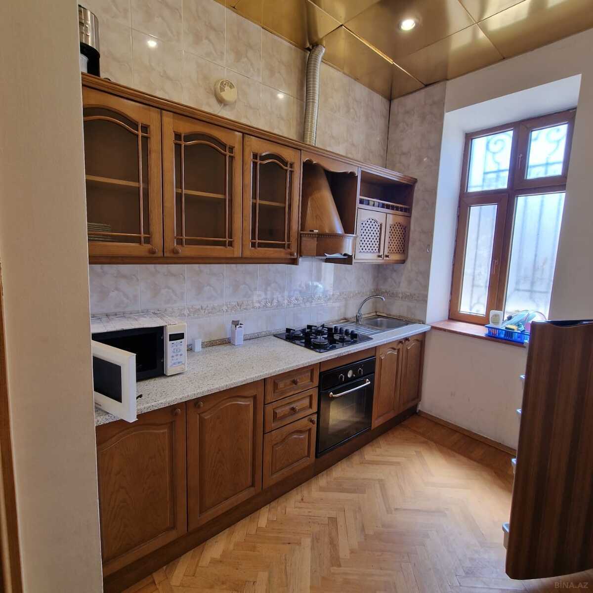 2 otaqlı Köhnə tikili, İçəri Şəhər m., Bakı