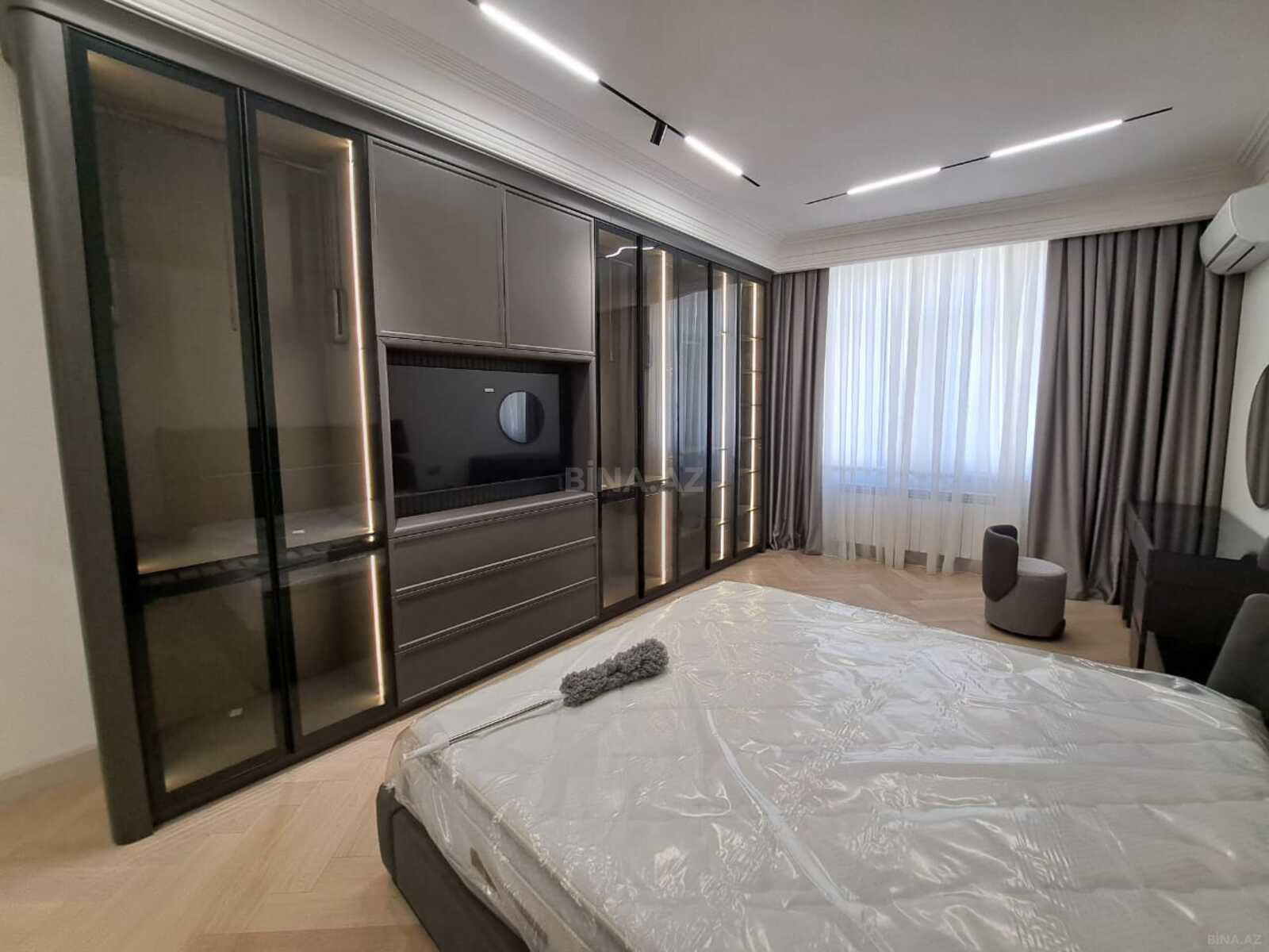 4 otaqlı Yeni tikili, Elmlər Akademiyası m., Bakı