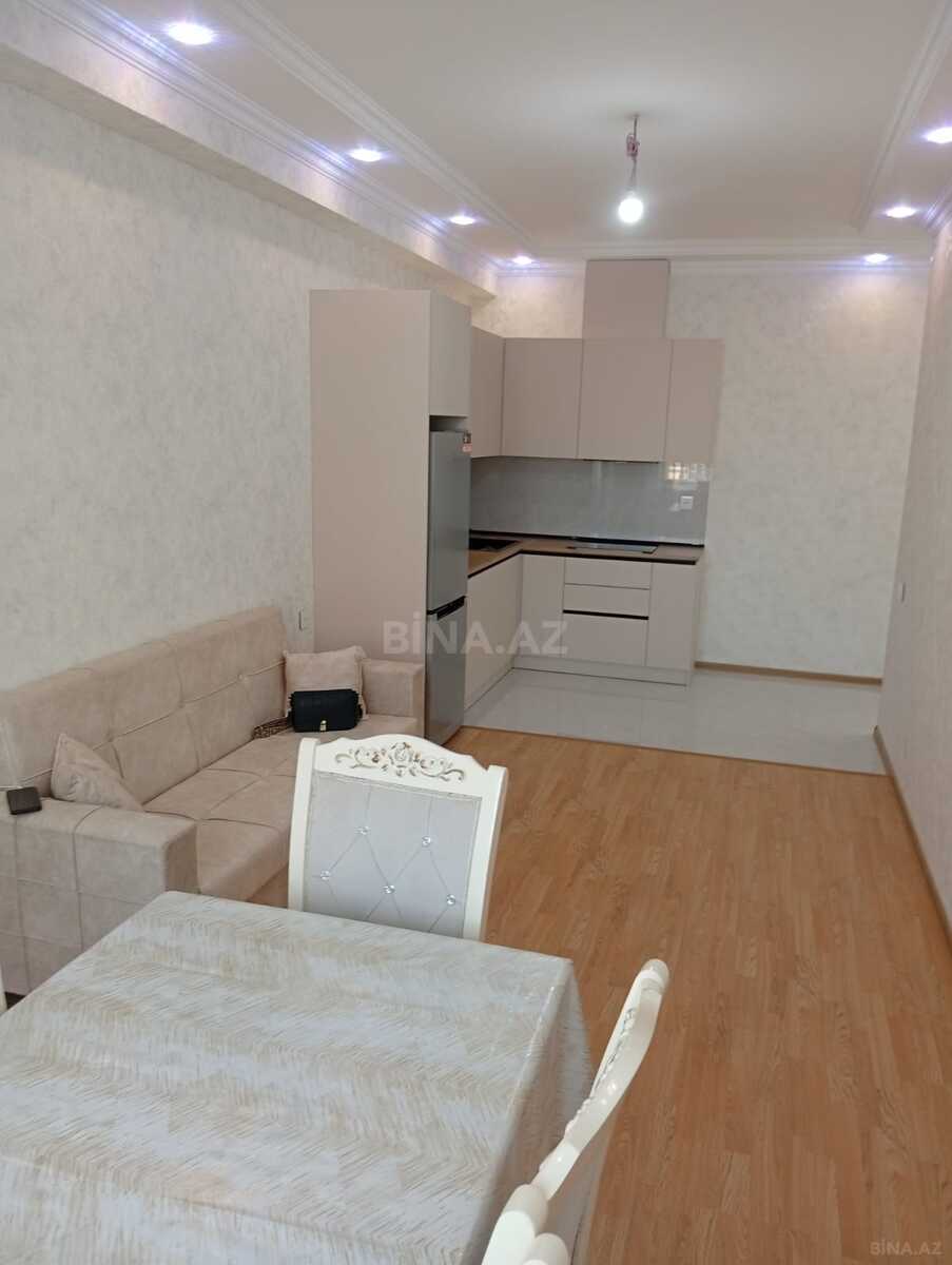 3 otaqlı Yeni tikili, Xırdalan
