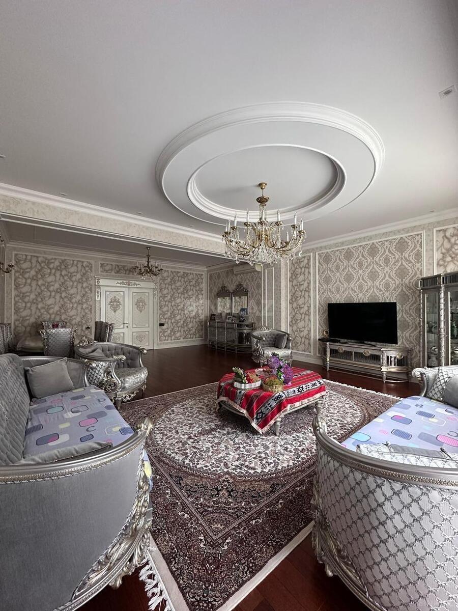 4 otaqlı Yeni tikili, Elmlər Akademiyası m., Bakı