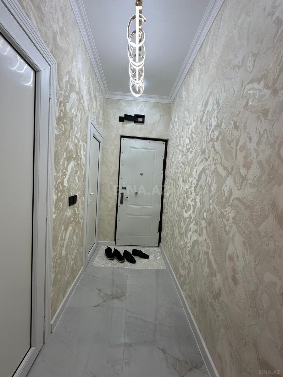 3 otaqlı Köhnə tikili, Memar Əcəmi m., Bakı