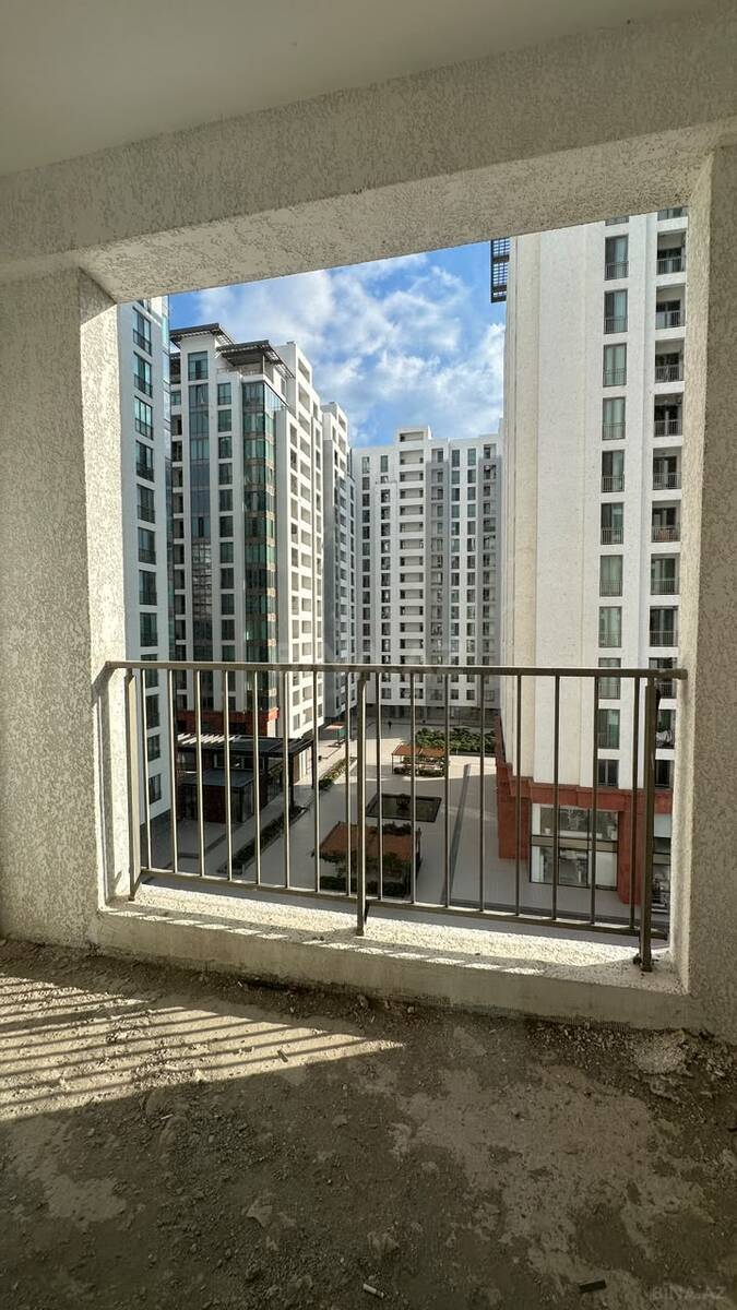 4 otaqlı Yeni tikili, Elmlər Akademiyası m., Bakı