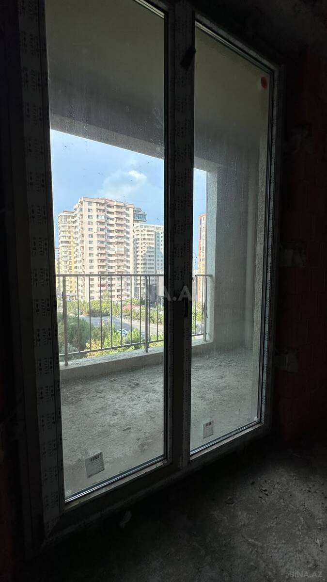 4 otaqlı Yeni tikili, Elmlər Akademiyası m., Bakı