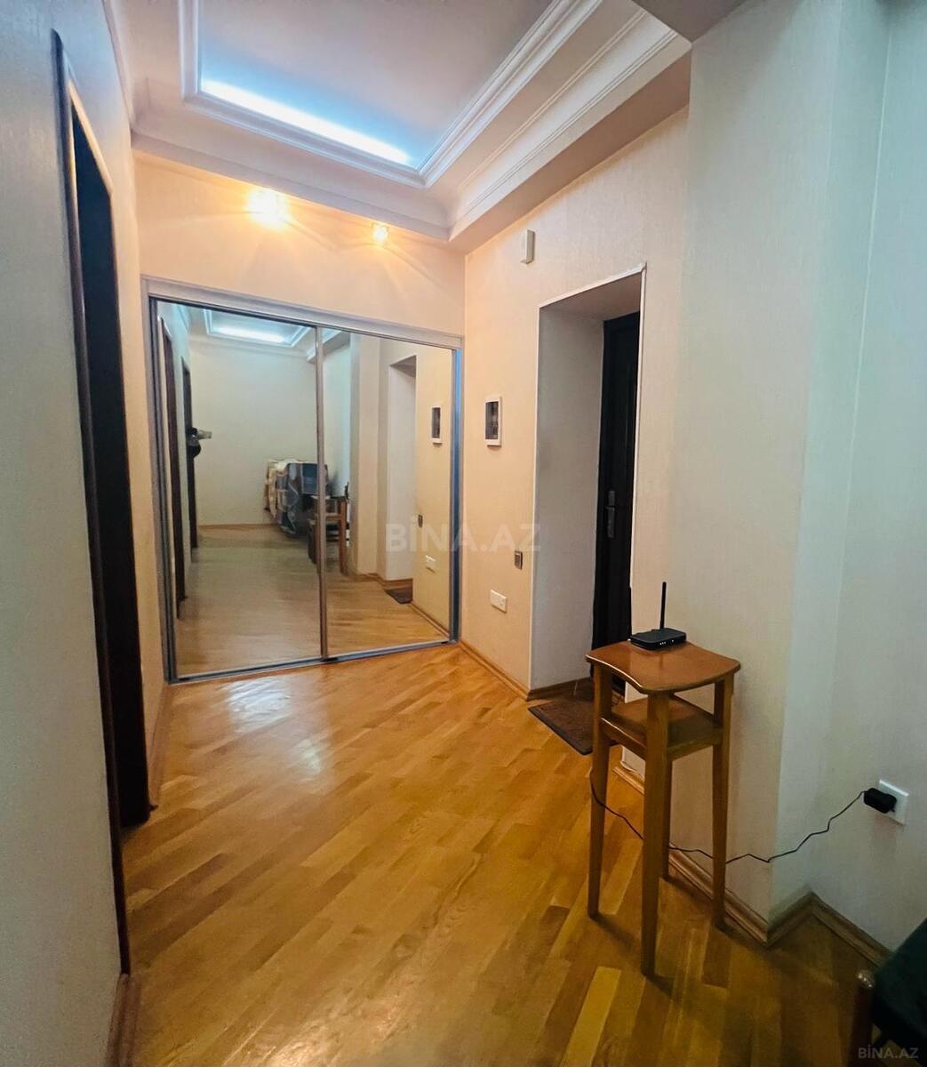 3 otaqlı Köhnə tikili, İçəri Şəhər m., Bakı