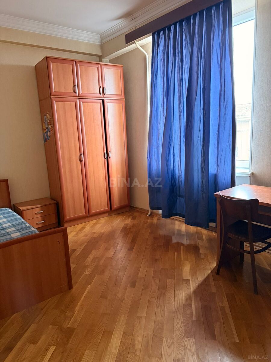 3 otaqlı Köhnə tikili, İçəri Şəhər m., Bakı