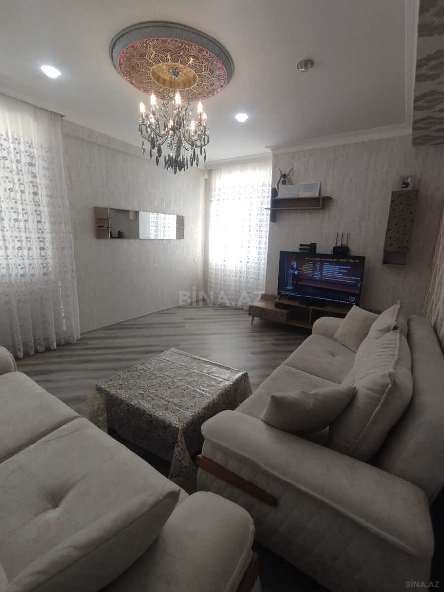 3 otaqlı Yeni tikili, Xırdalan
