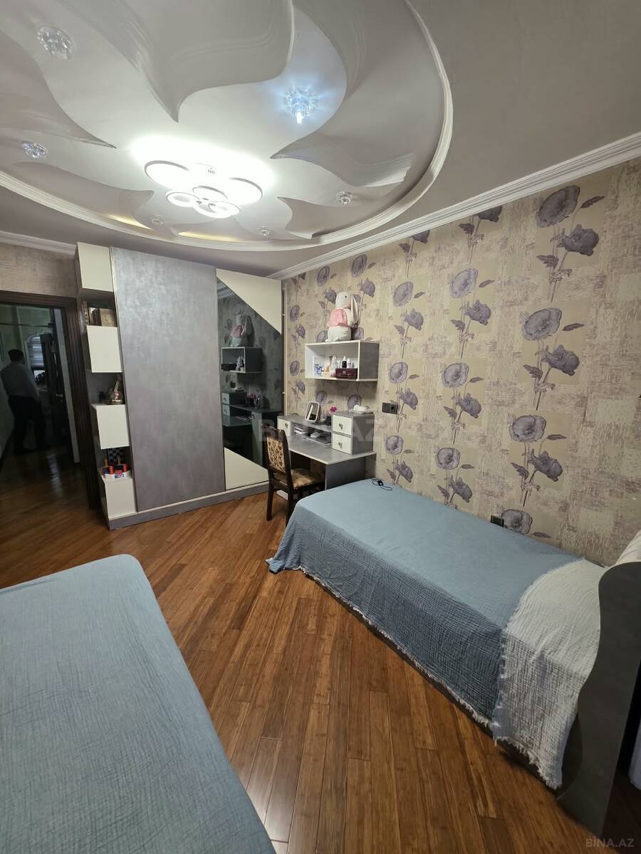 3 otaqlı Köhnə tikili, Xalqlar Dostluğu m., Bakı