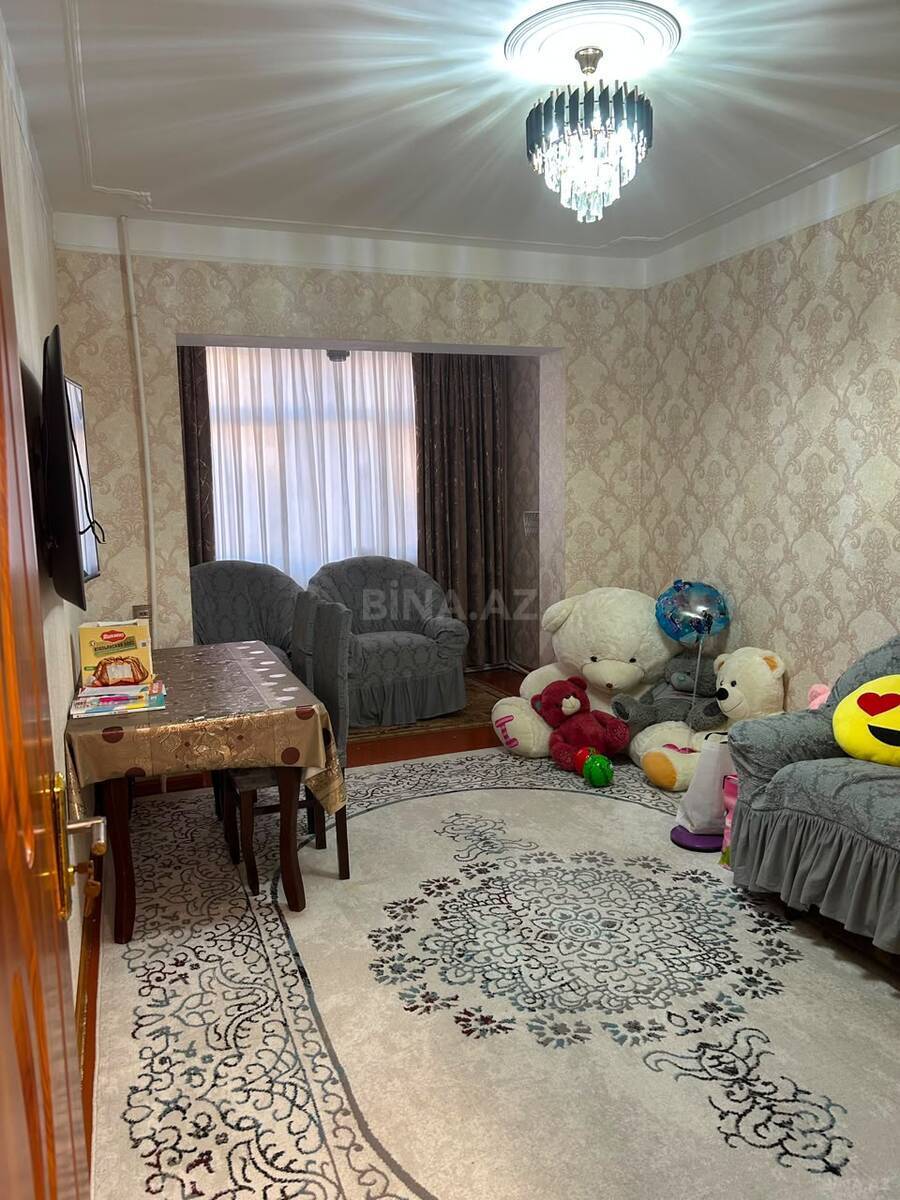 2 otaqlı Köhnə tikili, İnşaatçılar m., Bakı