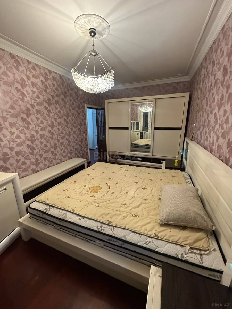 3 otaqlı Köhnə tikili, Qara Qarayev m., Bakı
