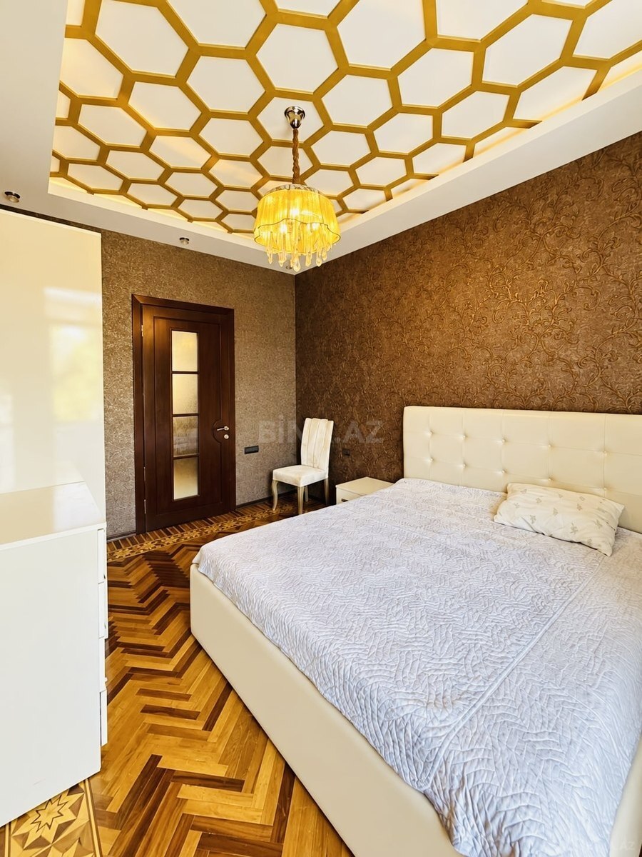 2 otaqlı Köhnə tikili, Elmlər Akademiyası m., Bakı