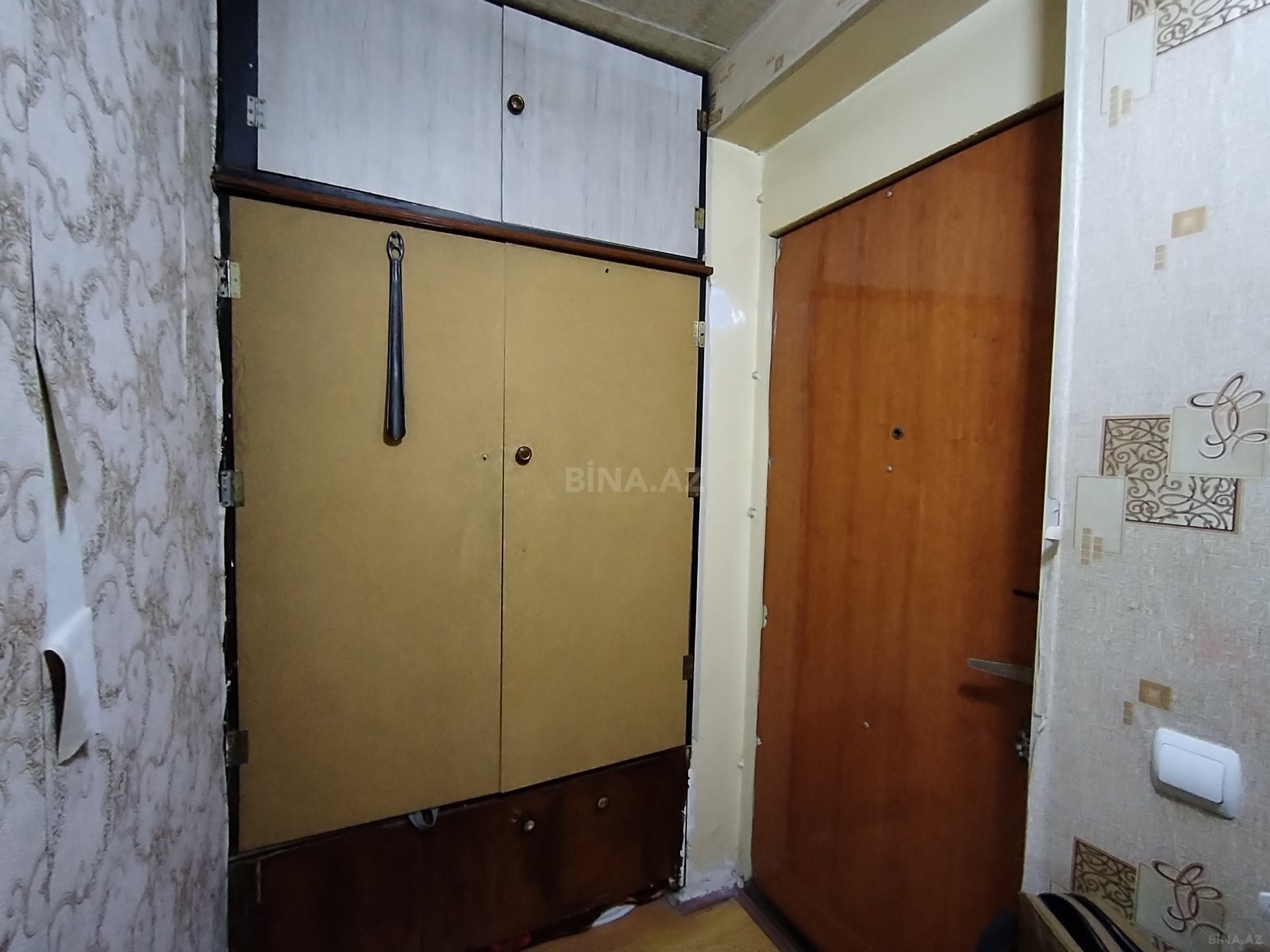 1 otaqlı Köhnə tikili, Neftçilər m., Bakı