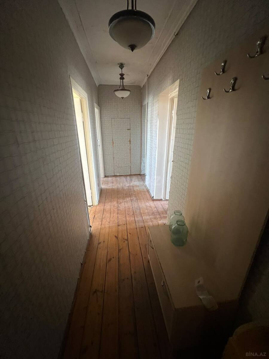 3 otaqlı Köhnə tikili, Avtovağzal m., Bakı