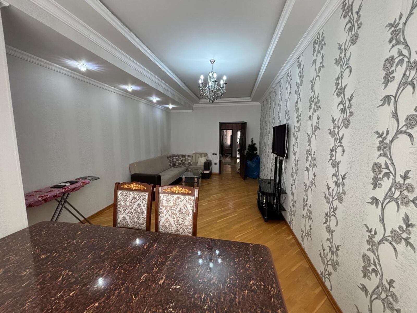 3 otaqlı Yeni tikili, Şah İsmayıl Xətai m., Bakı