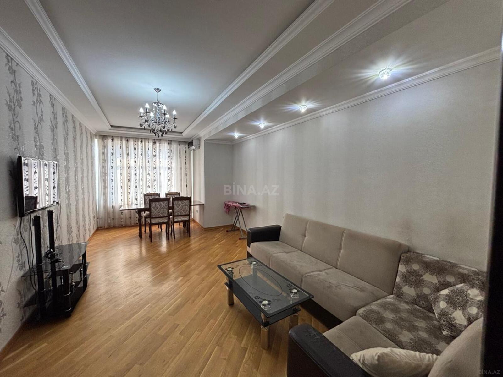 3 otaqlı Yeni tikili, Şah İsmayıl Xətai m., Bakı