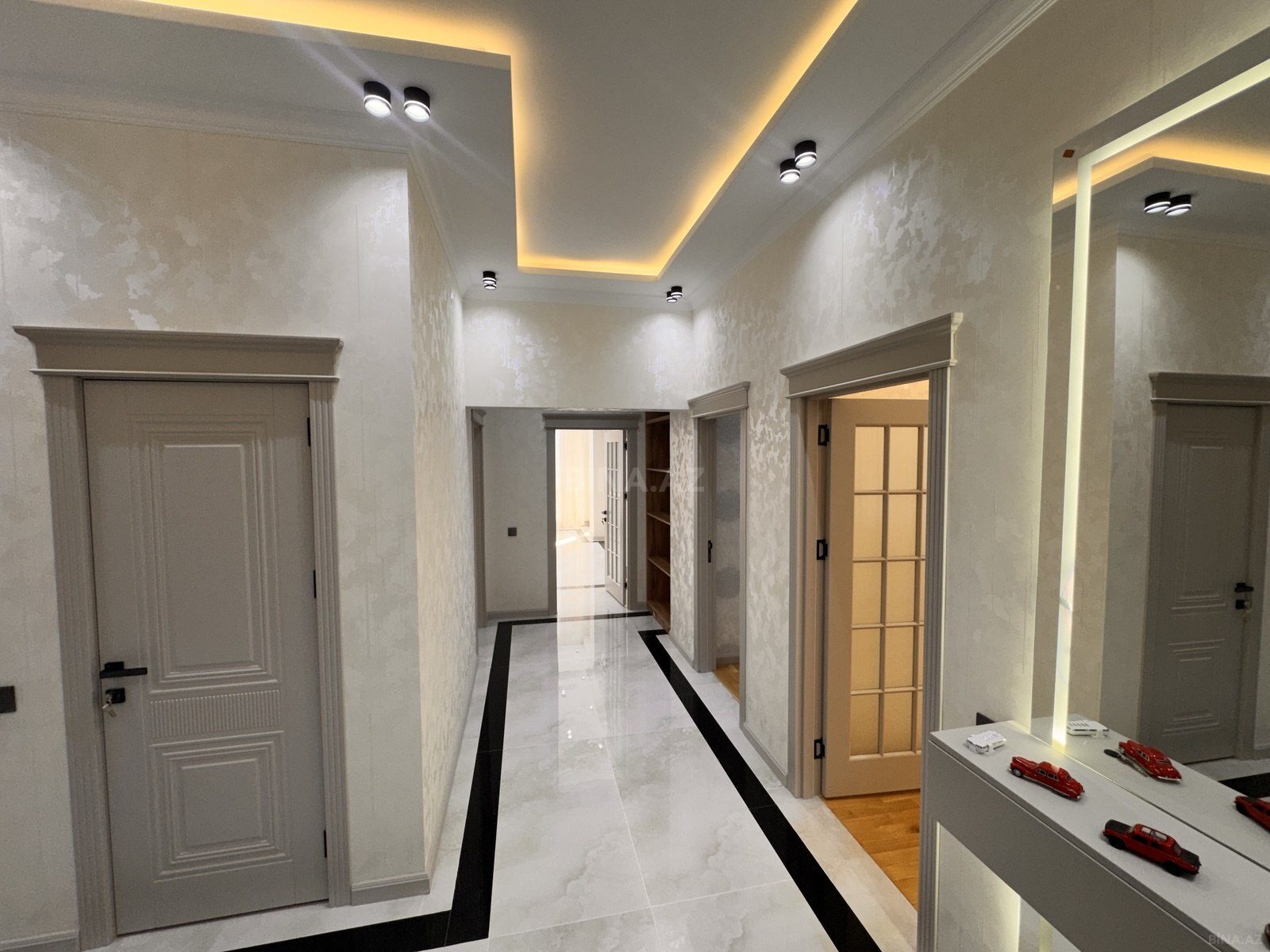 3 otaqlı Yeni tikili, Qara Qarayev m., Bakı